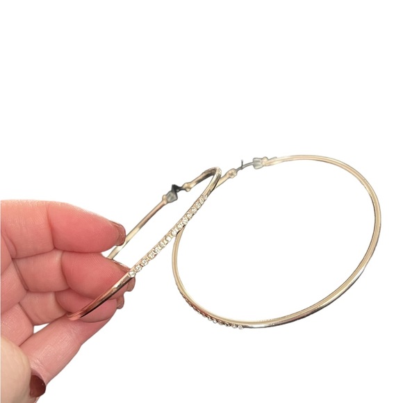 Guess hoop earrings NWT - Picture 2 of 3